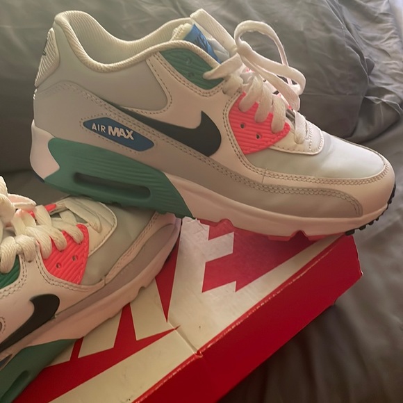 Nike Shoes - Nike air max 90 LTR size 5.5 USA